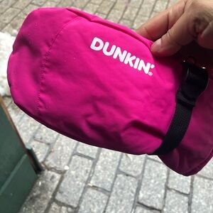 Dunkin’ Donuts Limited, edition mitten